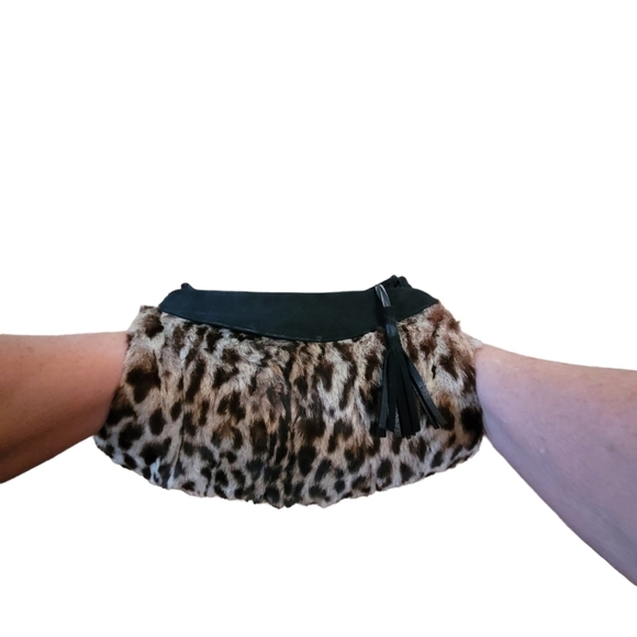 1940's Genuine Leopard and Suede Muff Handbag - Picture 2 of 6